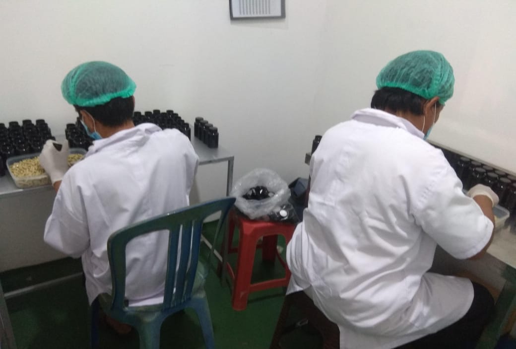 Proses Produksi Obat Herbal dengan Makloon